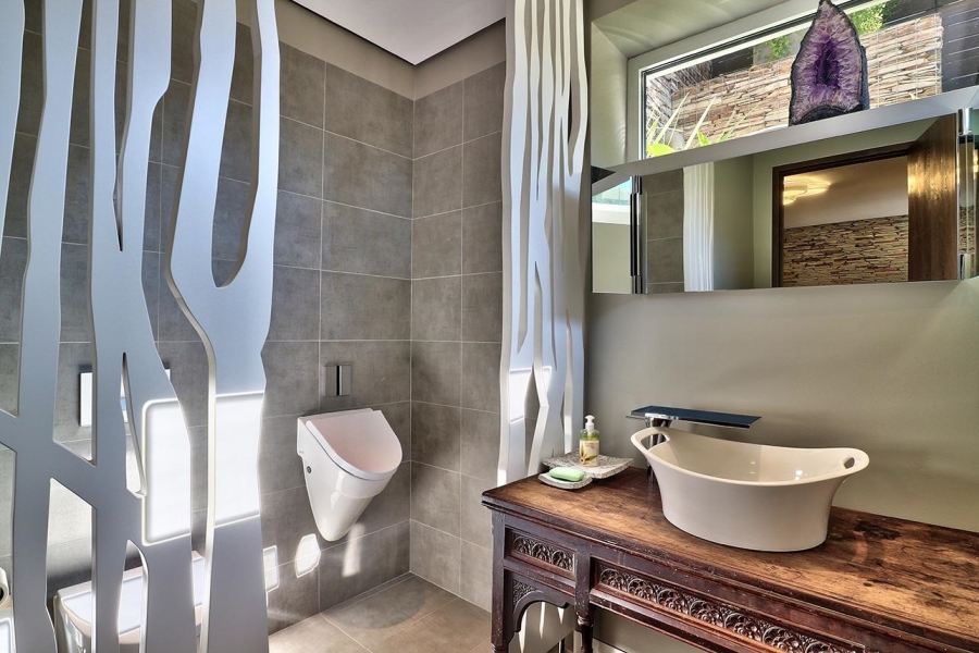 7 Bedroom Property for Sale in Higgovale Western Cape